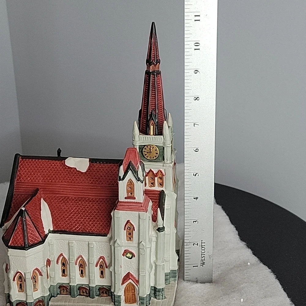 35075 1993 Vintage Lemax Dickensvale Lighted Village Church